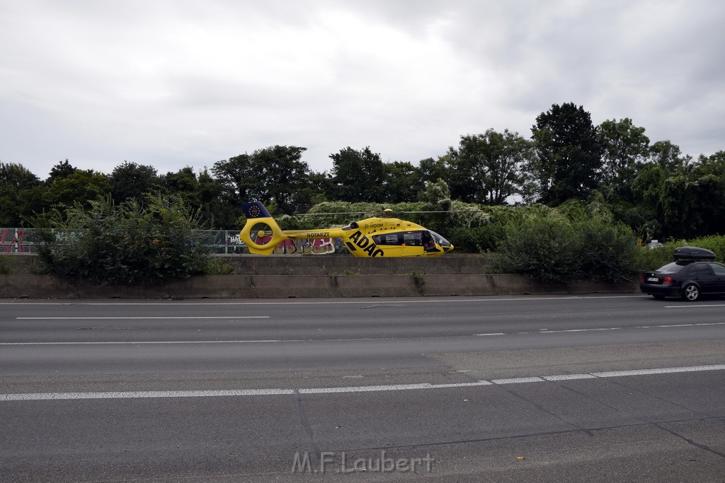 VU Kradfahrer gestuerzt A 4 Rich Olpe Rodenkirchener Bruecke P11.JPG - Miklos Laubert